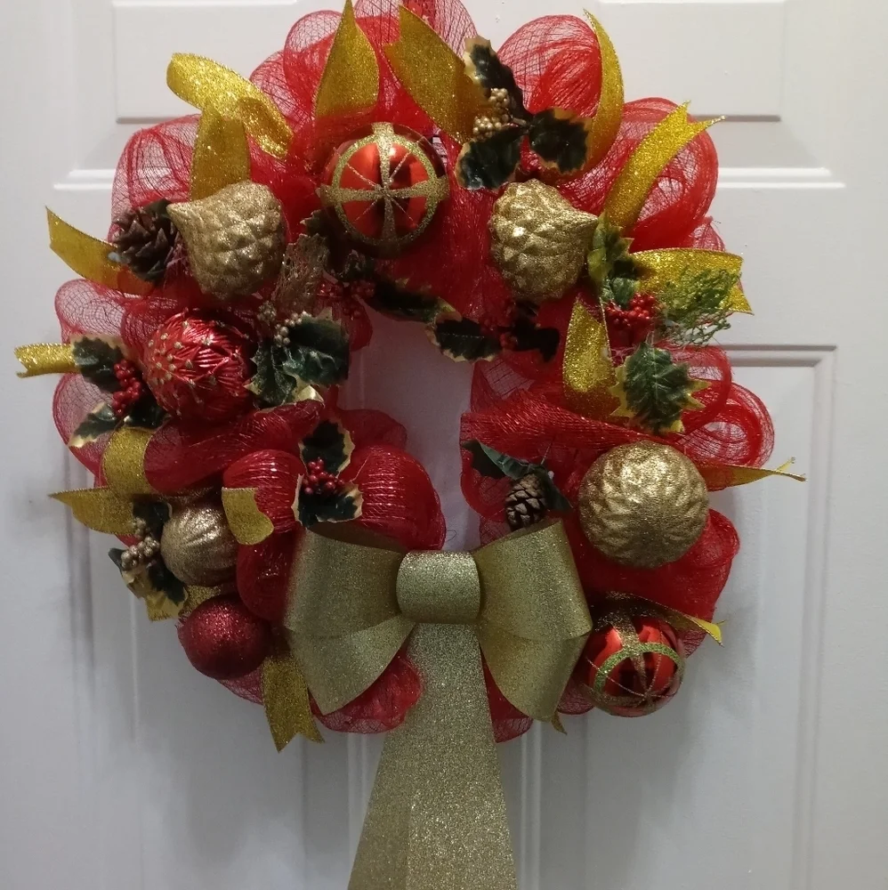 Handmade 14 in Christmas wreath